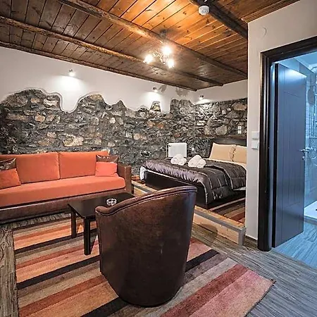 Voras Hotel 3*